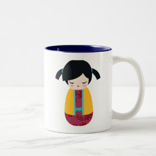 Caneca De Café Em Dois Tons Boneca Kokeshi Bonita Japonesa