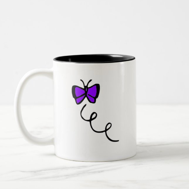 Caneca De Café Em Dois Tons Borboleta roxa violeta bonito (Esquerda)