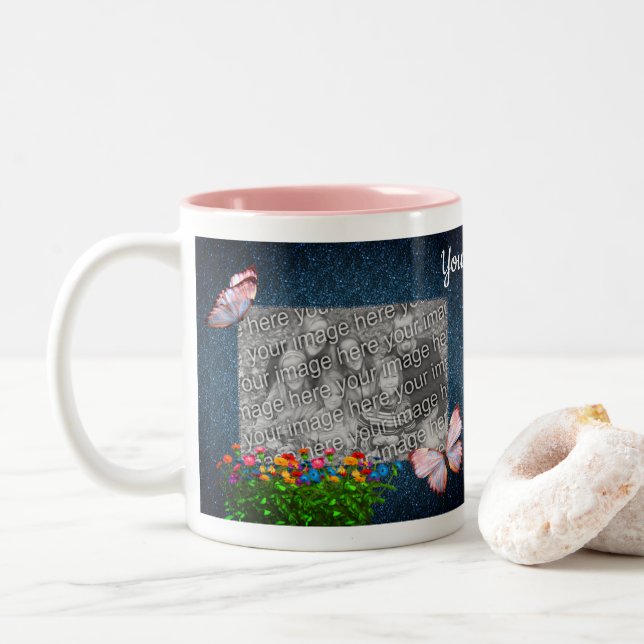 Caneca De Café Em Dois Tons Borboletas Azuis E Flores Personalizadas Foto (Com Donut)