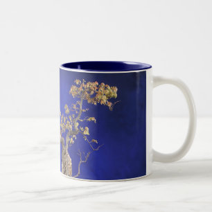 Caneca De Café Em Dois Tons Bordo de Trident da caneca/bonsais