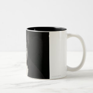Caneca De Café Em Dois Tons Bosten mais velho Terrier no fundo preto