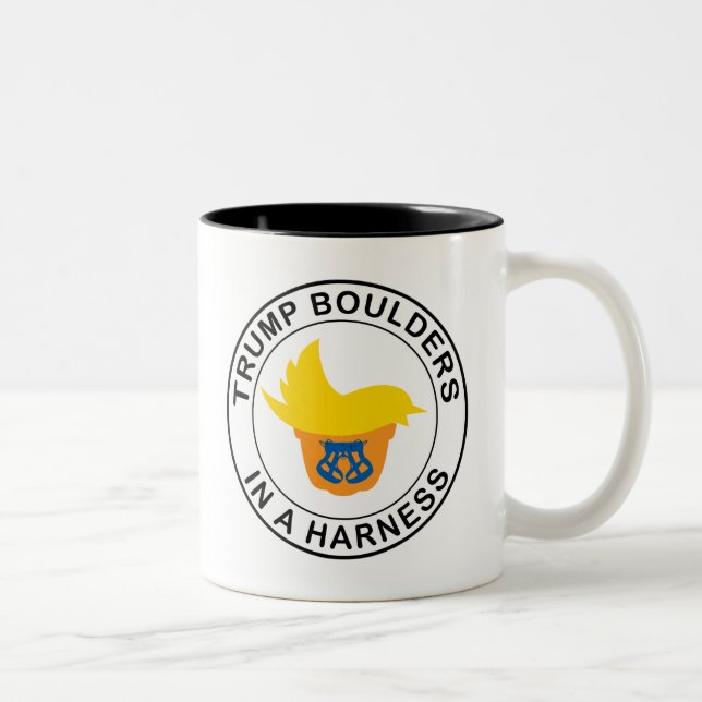 Caneca De Café Em Dois Tons Boulders De Trump Num Harness (Direita)