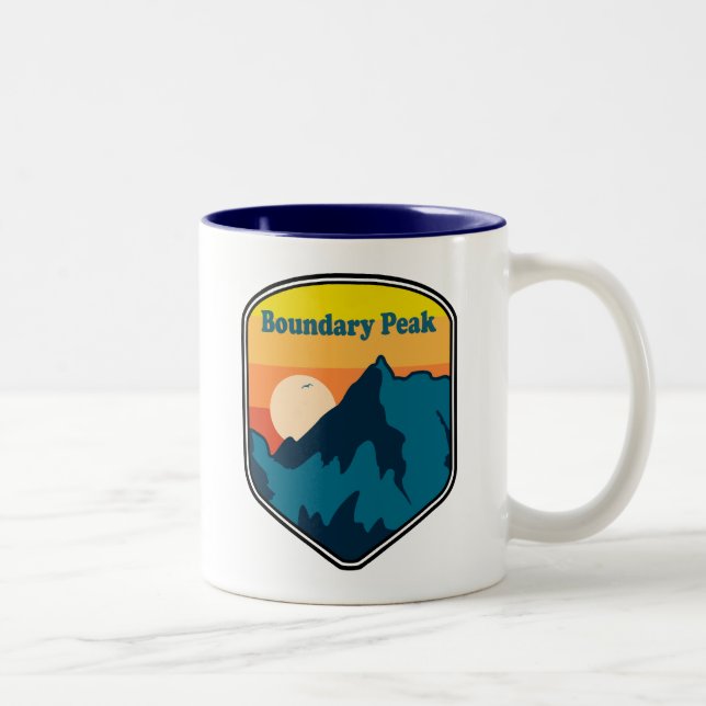 Caneca De Café Em Dois Tons Boundary Peak Nevada Sunrise (Direita)