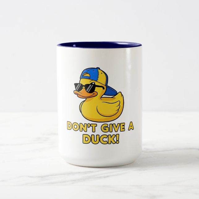Caneca De Café Em Dois Tons Brincadeira de Pato Sem Importância (Centro)