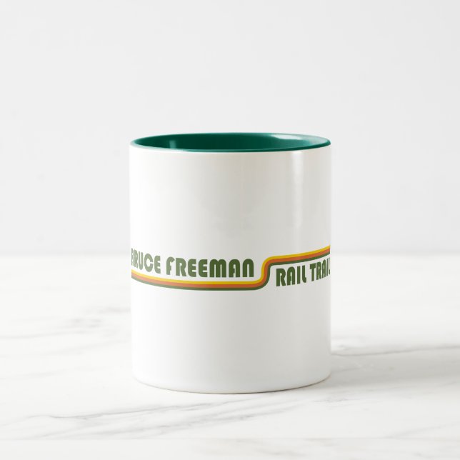 Caneca De Café Em Dois Tons Bruce Freeman Rail Trail (Centro)