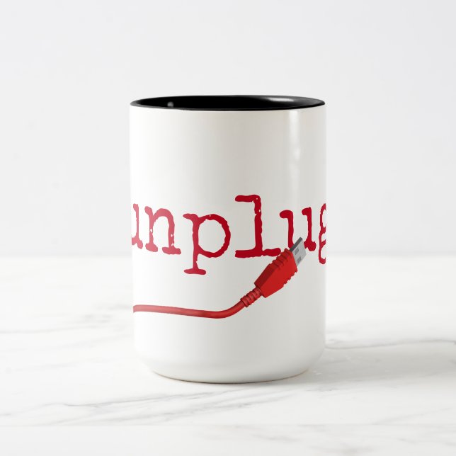 Caneca De Café Em Dois Tons Cabo USB vermelho com texto UNPLUG (Centro)