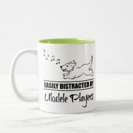 Caneca De Café Em Dois Tons Cachorro em funcionamento facilmente distraído por