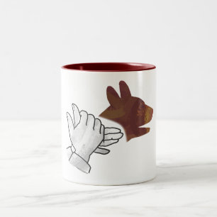 Caneca De Café Em Dois Tons Cachorro Silhueta Mão Castanho
