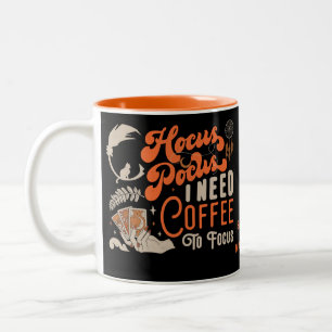 Caneca De Café Em Dois Tons Café De Poco De Bruxa Para Focar Foto No Halloween