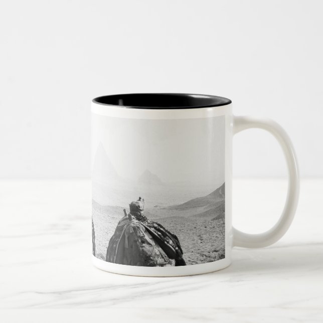 Caneca De Café Em Dois Tons Cairo Egito, Jóqueis de Camelo Pirâmides de Gizé ( (Direita)