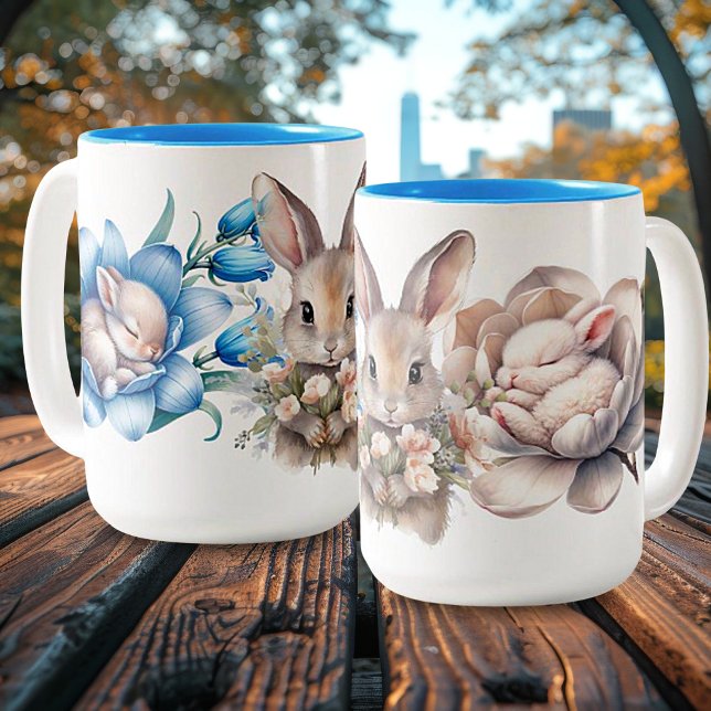 Caneca De Café Em Dois Tons Cama de cerâmica de dois tons "Springtime Bunnies" (Criador carregado)