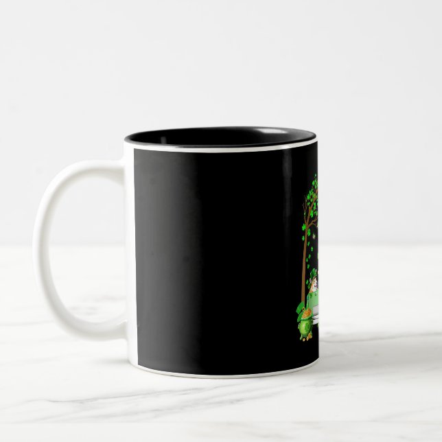 Caneca De Café Em Dois Tons Caminhão Verde De Dia de São Patrício Corgi Sob A  (Esquerda)