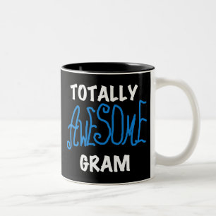 Caneca De Café Em Dois Tons Camiseta azul e presentes do grama totalmente