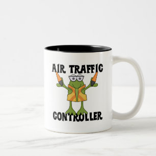 Caneca De Café Em Dois Tons Camiseta e presentes de controlador aéreo