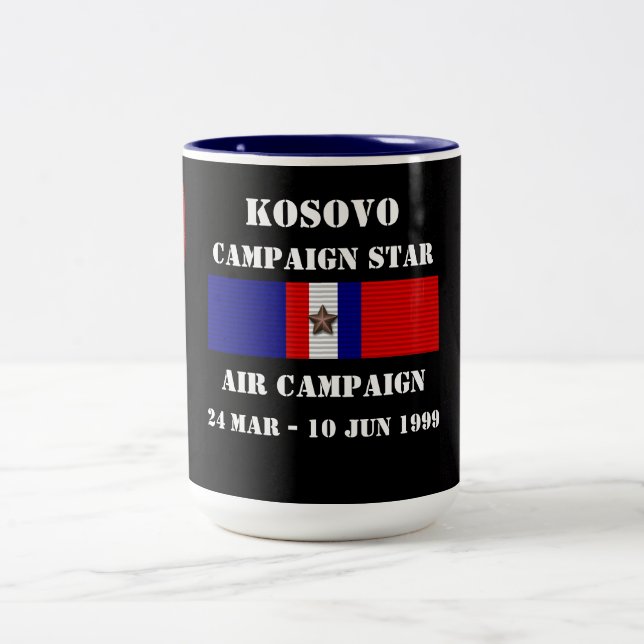 Caneca De Café Em Dois Tons Campanha aérea do Kosovo (Centro)