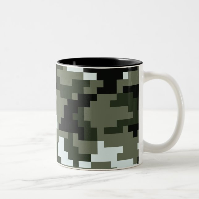 Caneca De Café Em Dois Tons Camuflagem urbana digital de 8 bits/Camo (Direita)