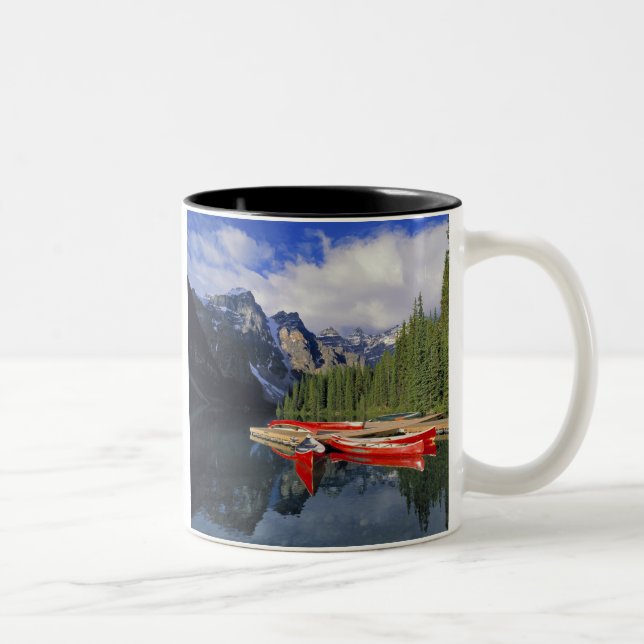 Caneca De Café Em Dois Tons Canadá, Alberta, Lago Moraine. O vidro (Direita)