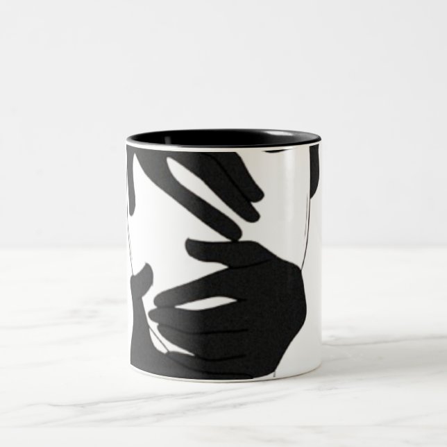 Caneca De Café Em Dois Tons Caneca de Mãos em Preto e Branco Abstrato (Centro)