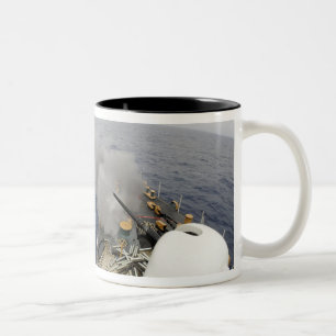 Caneca De Café Em Dois Tons Canhão MK-75 76 mm