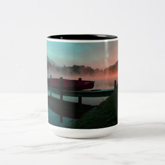 Caneca De Café Em Dois Tons Canoa Vibrante no Lago Junaluska