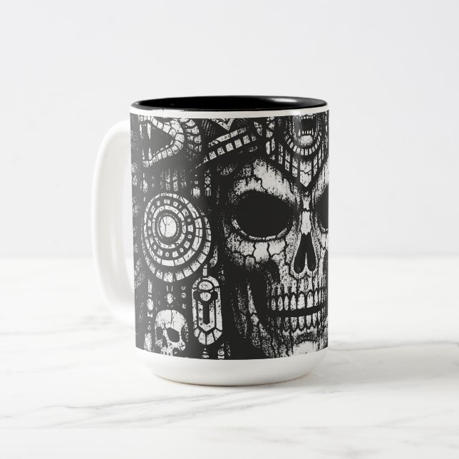 Caneca De Café Em Dois Tons Capacete de Caveira Asteca por BurnsInHell (Frente Esquerda)