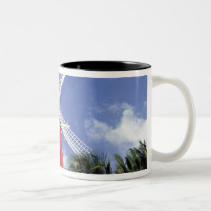 Caneca De Café Em Dois Tons Caribe, Aruba. Moinho Antigo, convertido em 'Moinh
