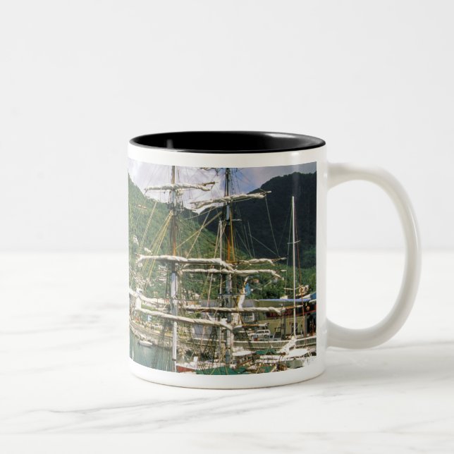 Caneca De Café Em Dois Tons Caribenho, St. Lucia, Soufriere. Barcos em (Direita)