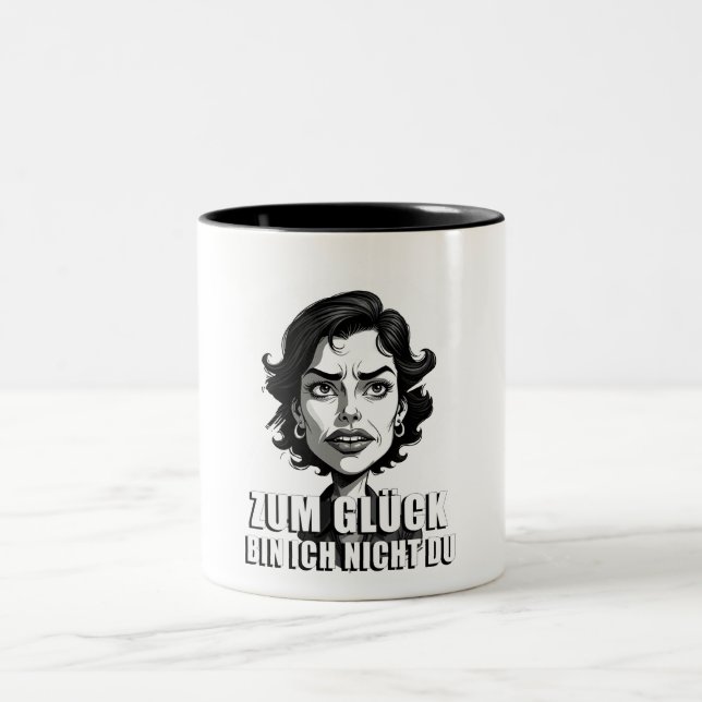 Caneca De Café Em Dois Tons Caricatura com citação 'Felizmente…' (Centro)