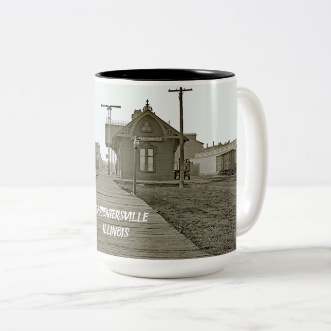 CANECA DE CAFÉ EM DOIS TONS CARPENTERSVILLE ILLINOIS RAILROAD DEPOT TRAIN 1890 (Frente Esquerda)