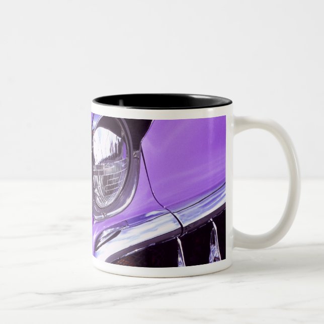 Caneca De Café Em Dois Tons Carro clássico: Chevrolet com capa flamejante (Direita)