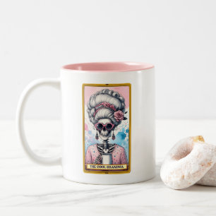Caneca De Café Em Dois Tons Cartão Místico de Tarot A Vovó Legal Fofa