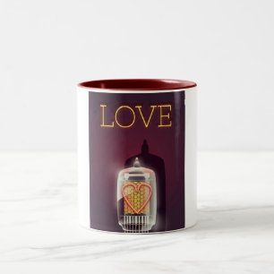 Caneca De Café Em Dois Tons Cartaz antigo 'Amor' do Tubo Nixie