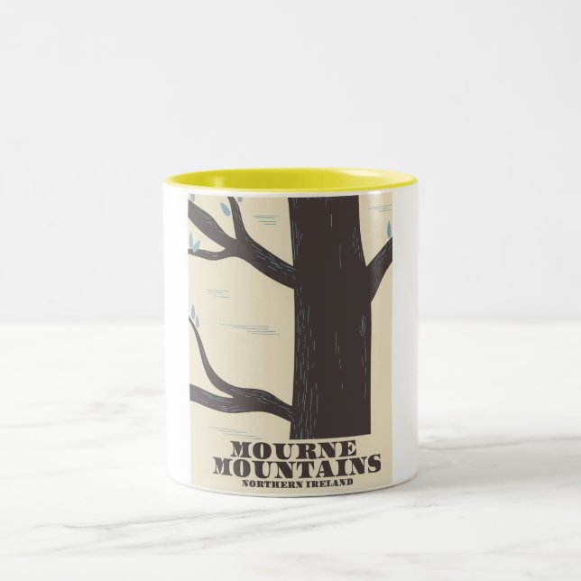 Caneca De Café Em Dois Tons cartaz de viagem montanhas mourne irlanda do norte (Centro)