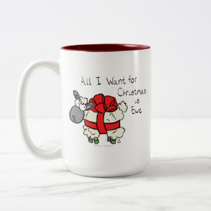 Caneca De Café Em Dois Tons Cartoon de Ovelha de Natal engraçado