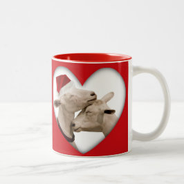 Caneca De Café Em Dois Tons Casal bonito da cabra do Natal