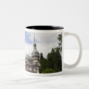Caneca De Café Em Dois Tons Castelo Peles do século XVIII, Sinaia, Romênia,