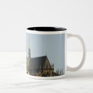 Caneca De Café Em Dois Tons Catedral de São Vito e Castelo de Praga, um dos