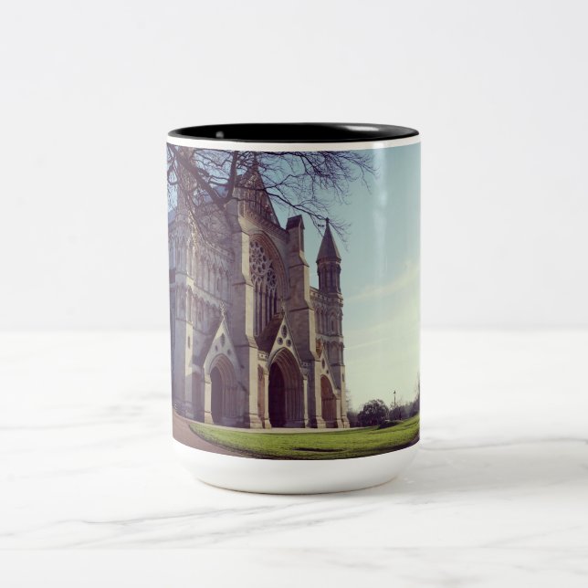 Caneca De Café Em Dois Tons Catedral Europeia Bonita (Centro)