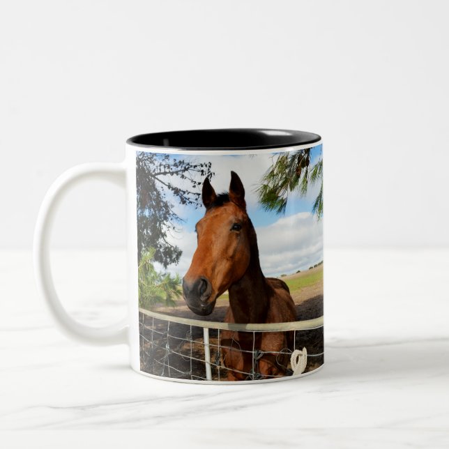 Caneca De Café Em Dois Tons Cavalo Castanho Chamado Tulip, (Esquerda)
