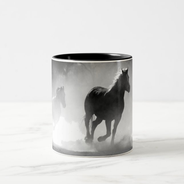 CANECA DE CAFÉ EM DOIS TONS CAVALOS CORRENTES (Centro)