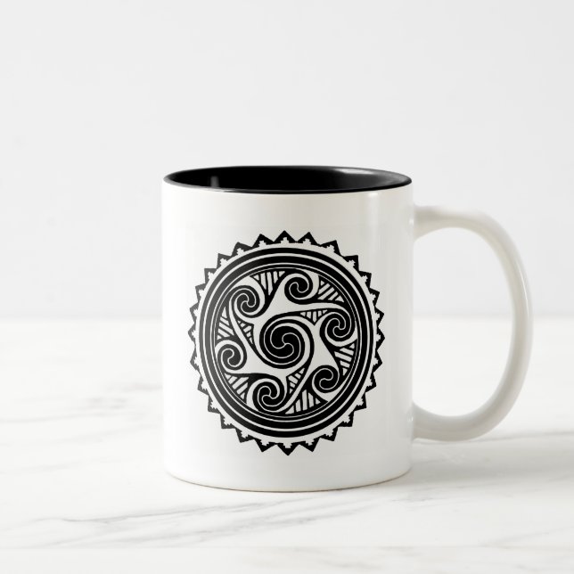 Caneca De Café Em Dois Tons Celtic Triskele (Direita)