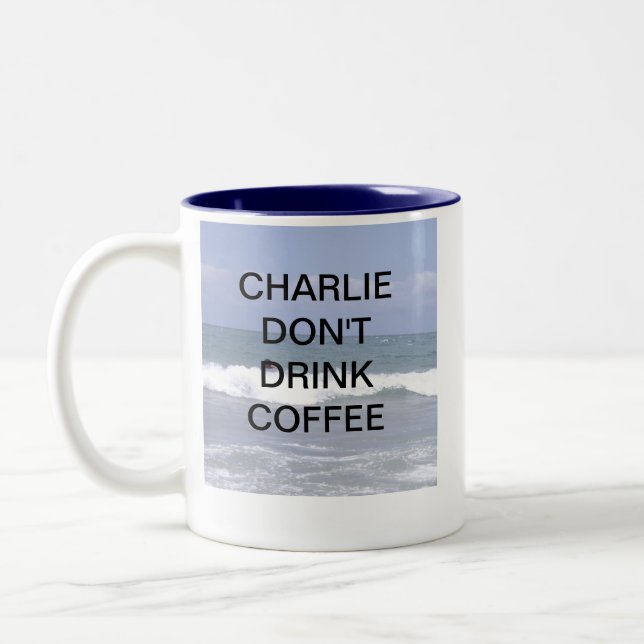 CANECA DE CAFÉ EM DOIS TONS CHARLIE NÃO BEBE O CAFÉ (Esquerda)