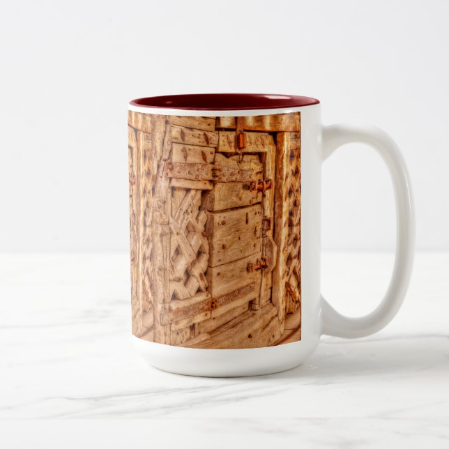 Caneca De Café Em Dois Tons Chepstow Castle Guarda Gate Wales, Reino Unido (Direita)