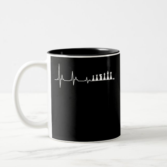 Caneca De Café Em Dois Tons Chess Heartbeat Funny Heartbeat Lover TShirt (Esquerda)