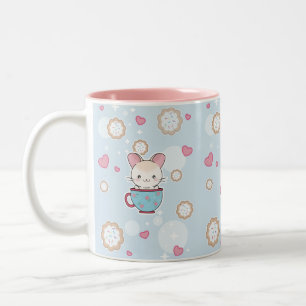 Caneca De Café Em Dois Tons Chinchila de Kawaii no Teacup com biscoitos e