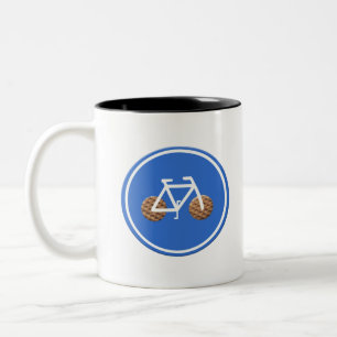 Caneca De Café Em Dois Tons ciclismo nos Países Baixos sobre estropos.