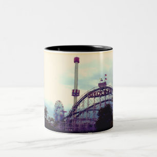 Caneca De Café Em Dois Tons Ciclone de Coney Island