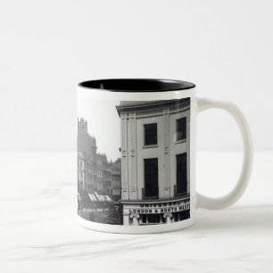 Caneca De Café Em Dois Tons Circo de Piccadilly