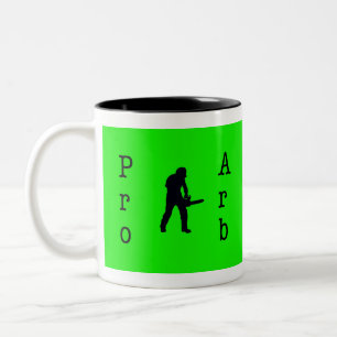 Caneca De Café Em Dois Tons cirurgião arborista da serra-guinada Presente