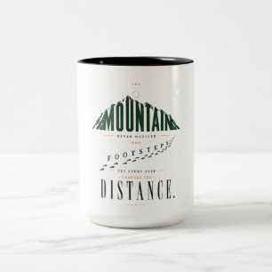 Caneca De Café Em Dois Tons Citação de Distância dos Passos da Montanha